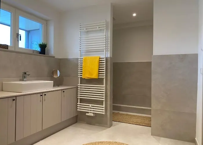 Spacious 3-bedroom Near Eilbekpark Apartamento